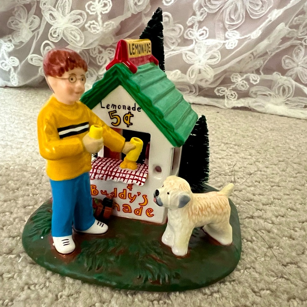 Department 56 Ben & Buddy's Lemonade Stand